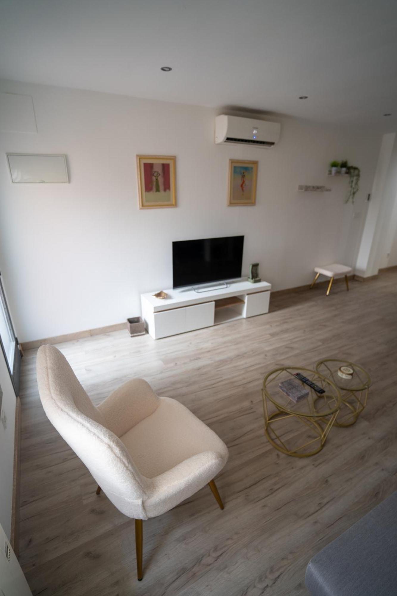Comodo Piso Cerca Del Aeropuerto By Bebalmy Appartement *